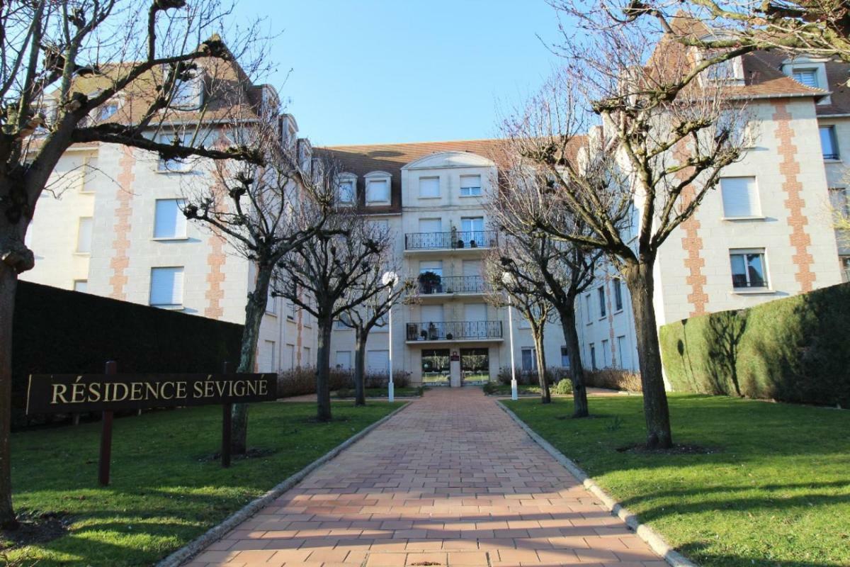 Cadre Exceptionnel: Duplex Classe 4**** Tennis, Piscine, Parking, Linge Inclus, Wifi, Materiel Bebe, Proximite Centre Довіль Екстер'єр фото